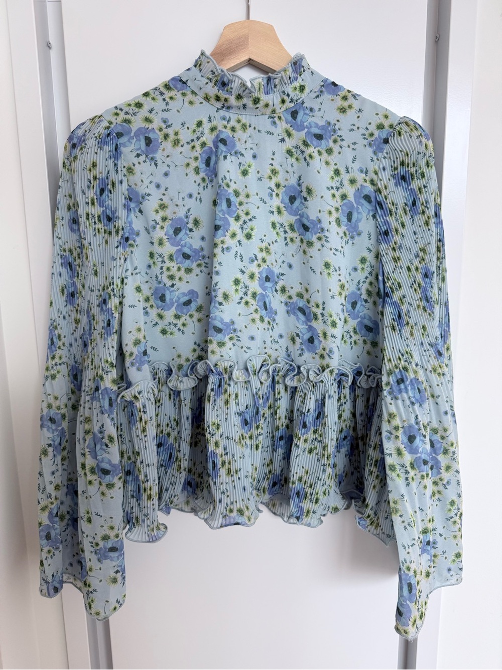 NWT GANNI Ice Water Floral Pleated High Neck Blouse EU 36 US 4 - Picture 1 of 2
